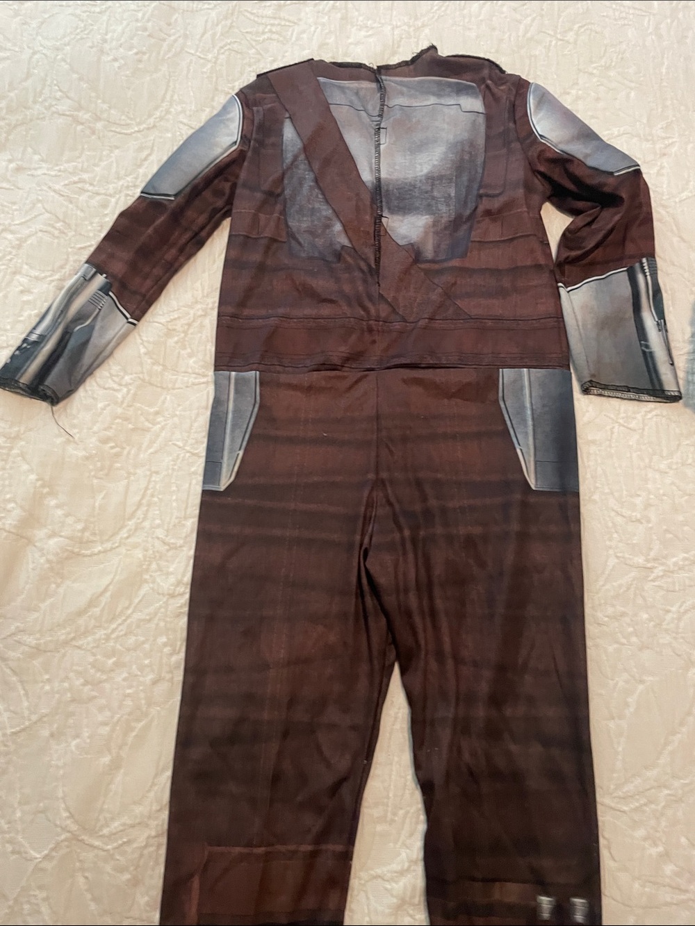 Star Wars Kids Mandalorian Costume in Silver and Brown with Helmet - Picture 10 of 13